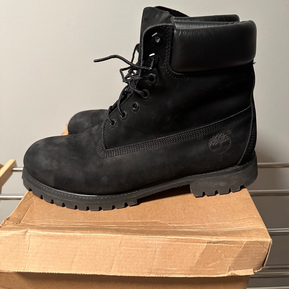 Timberland Classic Black Nubuck Boots